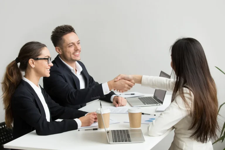 Critical Thinking in HRM How to Think Clearly and Manage Effectively