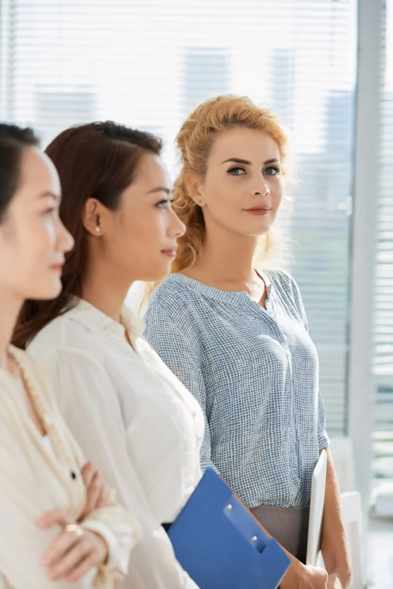 female-entrepreneur_1098-17035