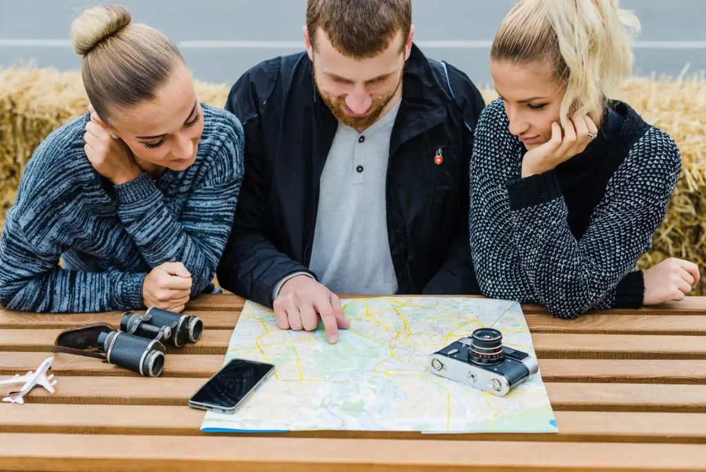 friends sitting map 23 2147654151